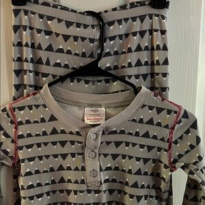 Hanna Anderson Gray Geometric Patterned Pajama Set US size 12